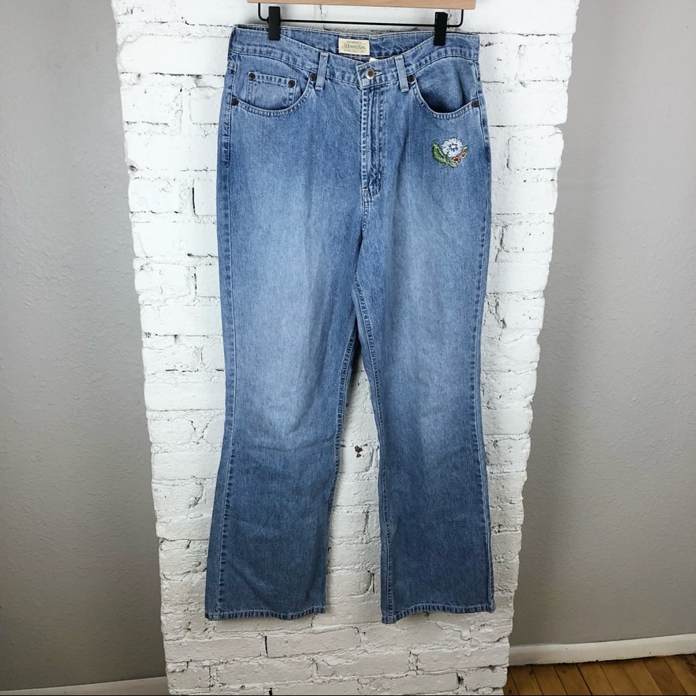 Vintage 90’s Floral Embroidered High Waisted Jeans